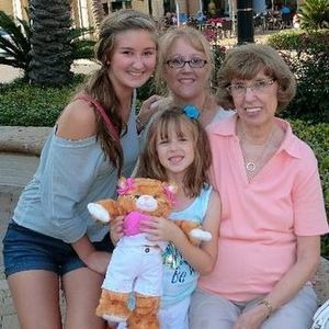 Meet your Posher, Kellie